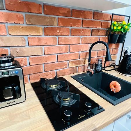 Apartament Happy Place Family & Business Targi 凯尔采 外观 照片